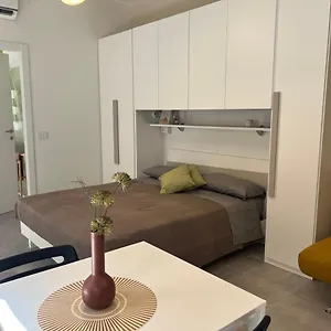  Apartment Violetta Di Italy