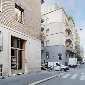  Apartment Easylife - Oasi Di Stile In Sant'ambrogio Italy
